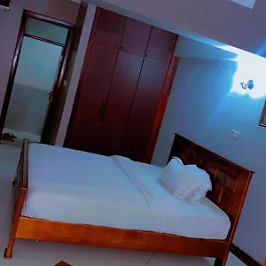 Super Paradise Hotel
